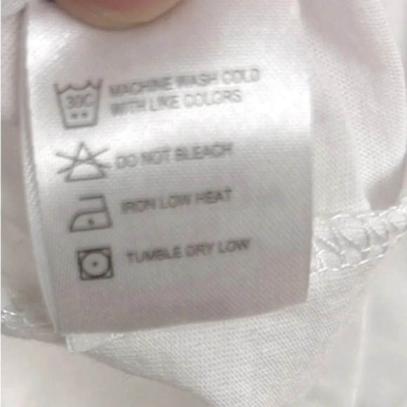 Chaser Women’s Small White Def Leppard Cold Shoulder Long Sleeve Top - Picture 7 of 7